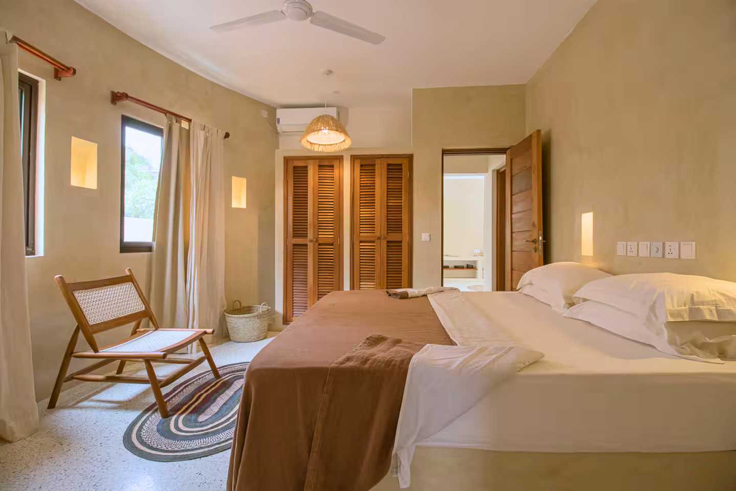 Camera matrimoniale con bagno ensuite al Ghepard Towers